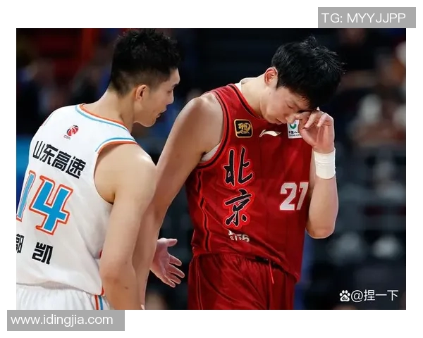 CBA焦点战北京北控迎战上海队期待精彩对决与球员表现